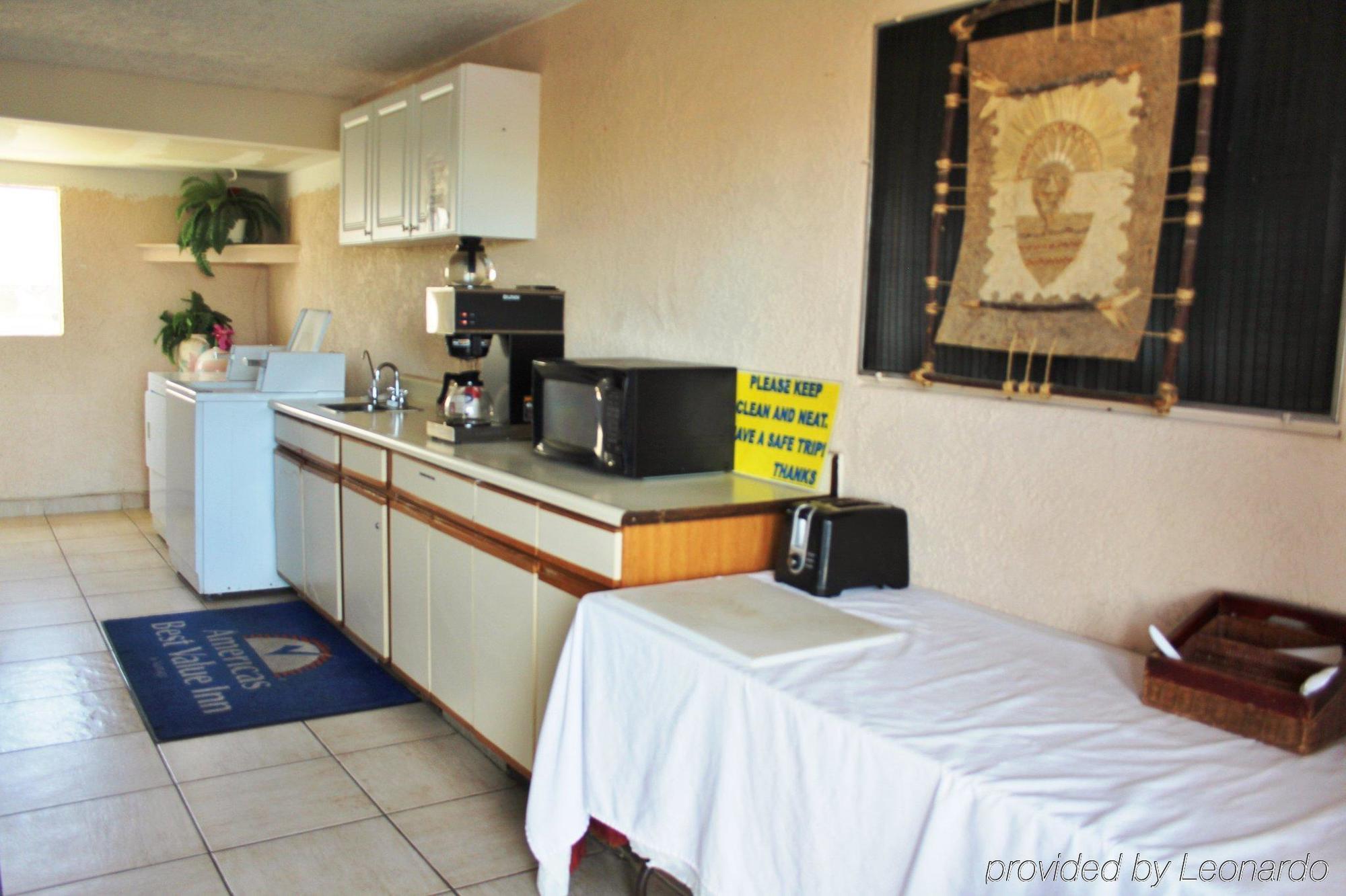 Americas Best Value Inn Needles Buitenkant foto
