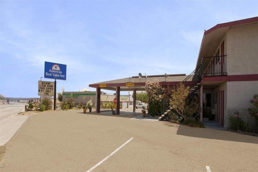 Americas Best Value Inn Needles Buitenkant foto