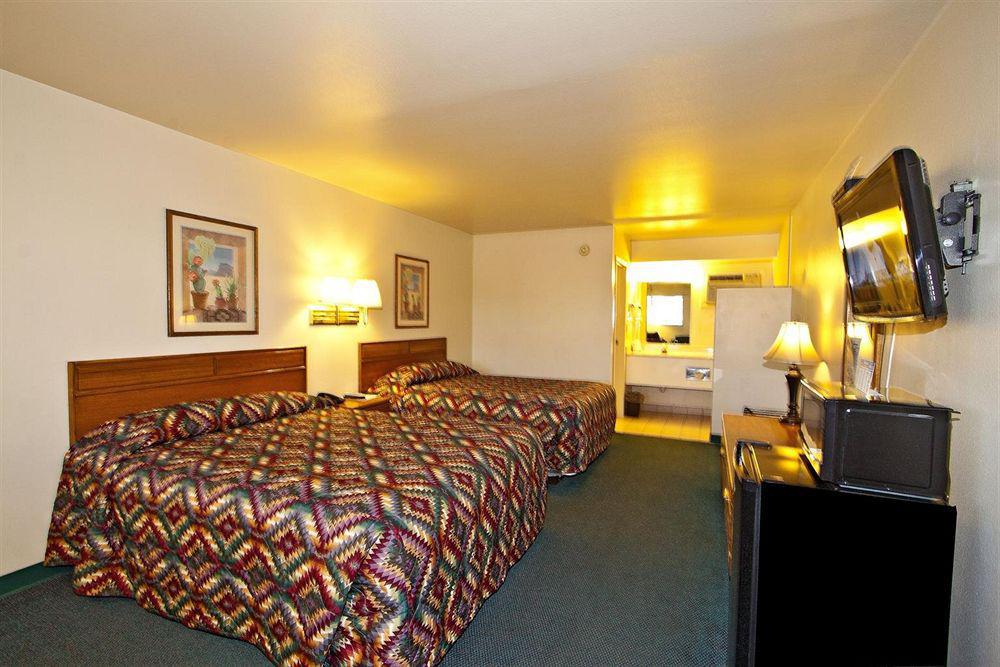Americas Best Value Inn Needles Buitenkant foto